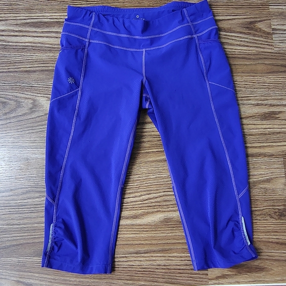 Athleta Ladies Capri Workout Leggings,  Size M,  Royal Purple Workout Capri - Picture 1 of 10